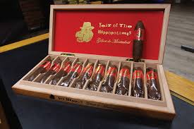 [03GM060] Gilbert de Montsalvat Year of the Hippotamus (Perfecto)